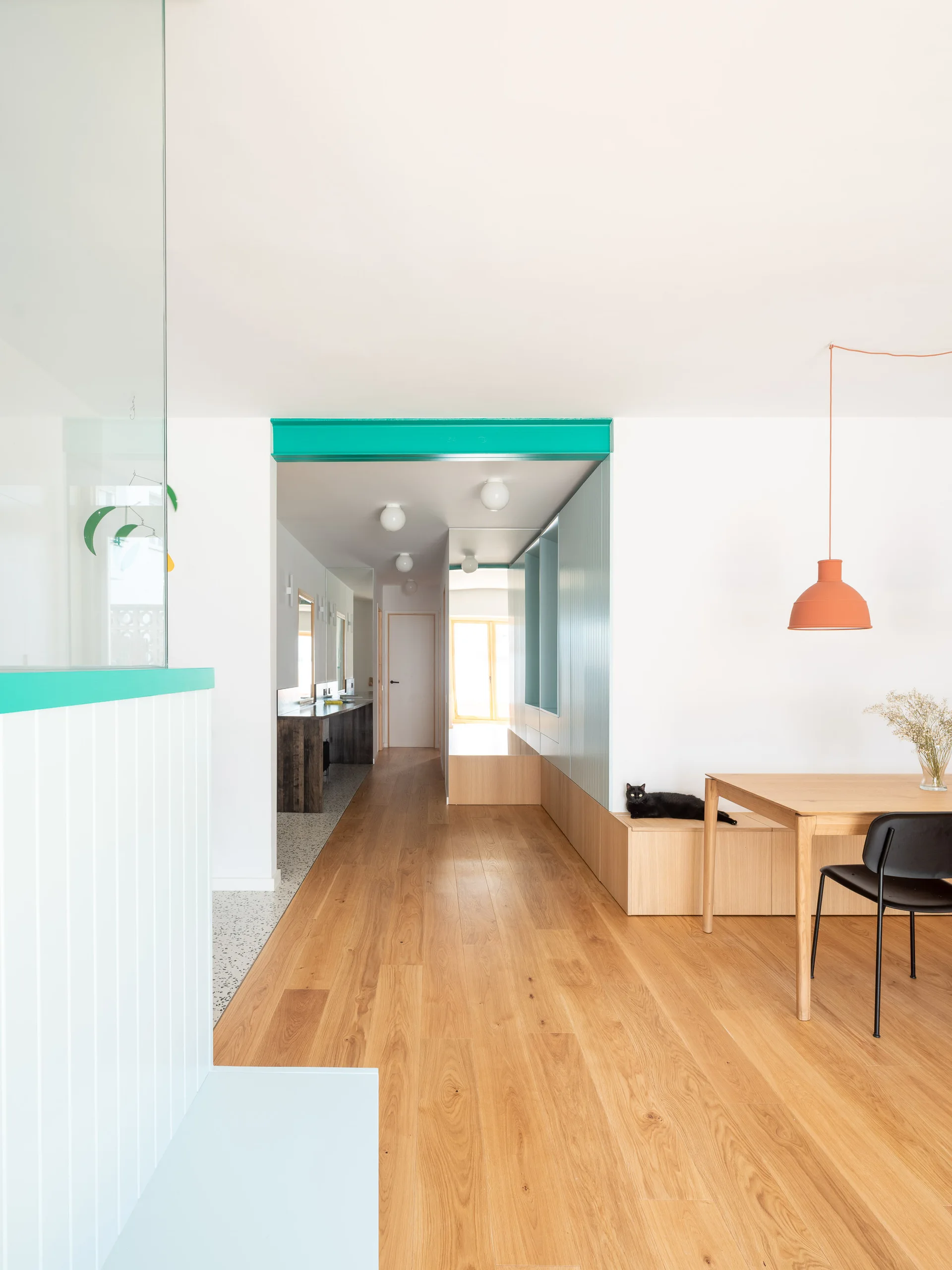 Gal·la House, CAVAA Arquitectes, Interior, Kitchen, Table, Chair