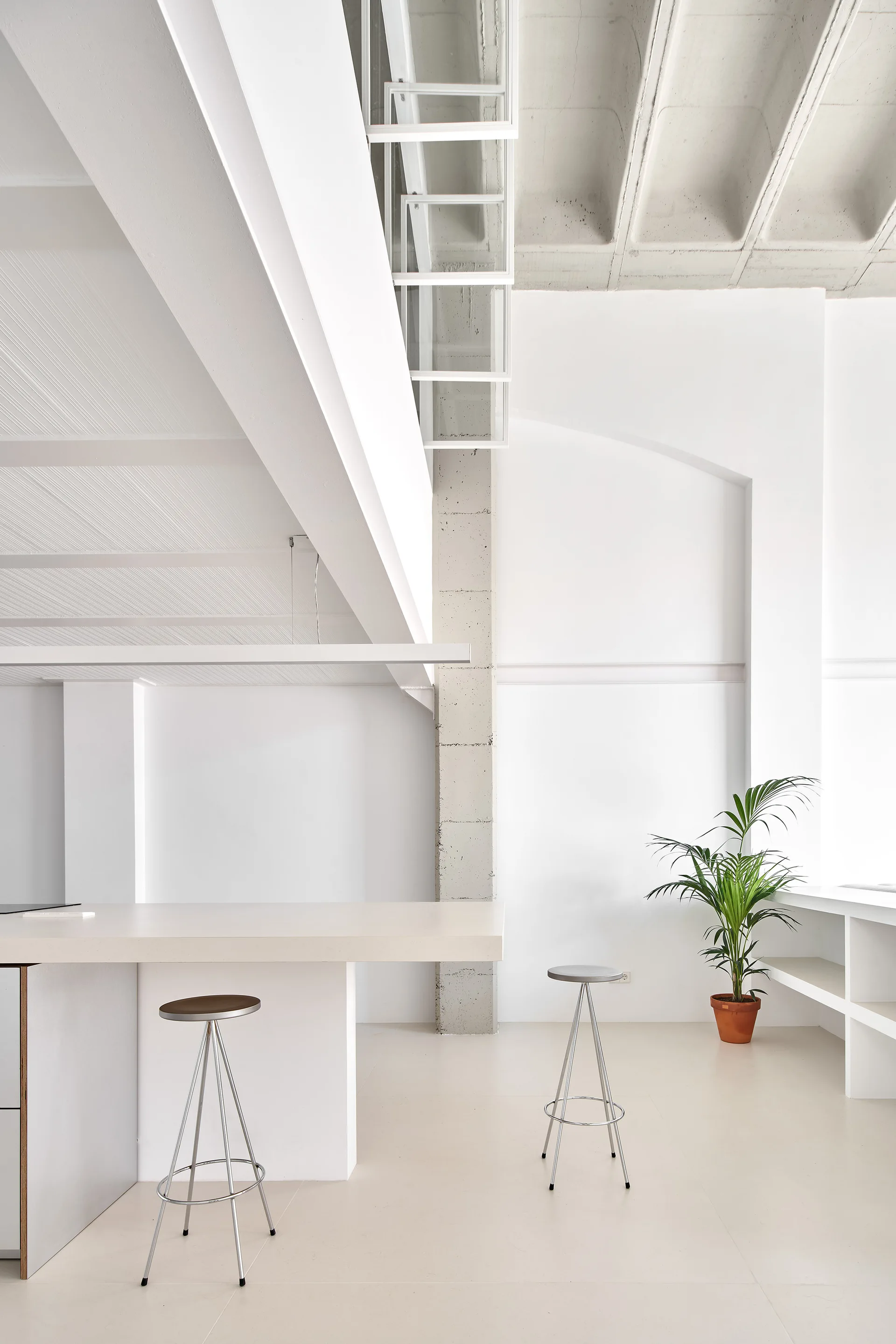 Avila Warehouse Conversion, Allaround Lab, Interior