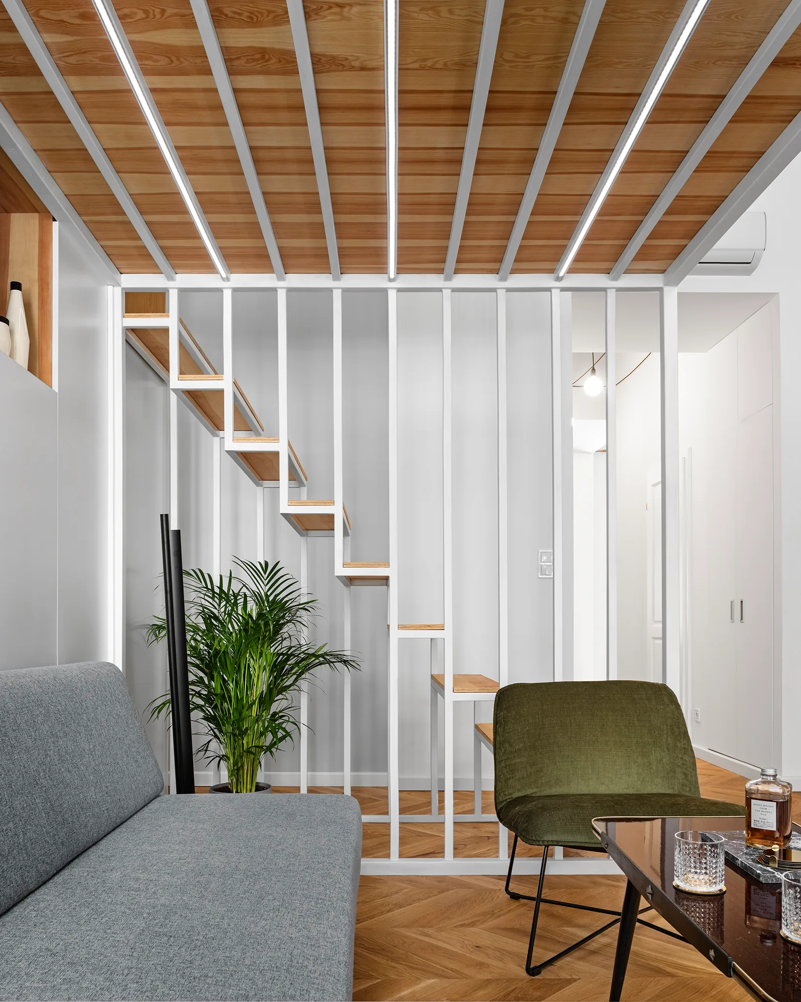 Apartment V