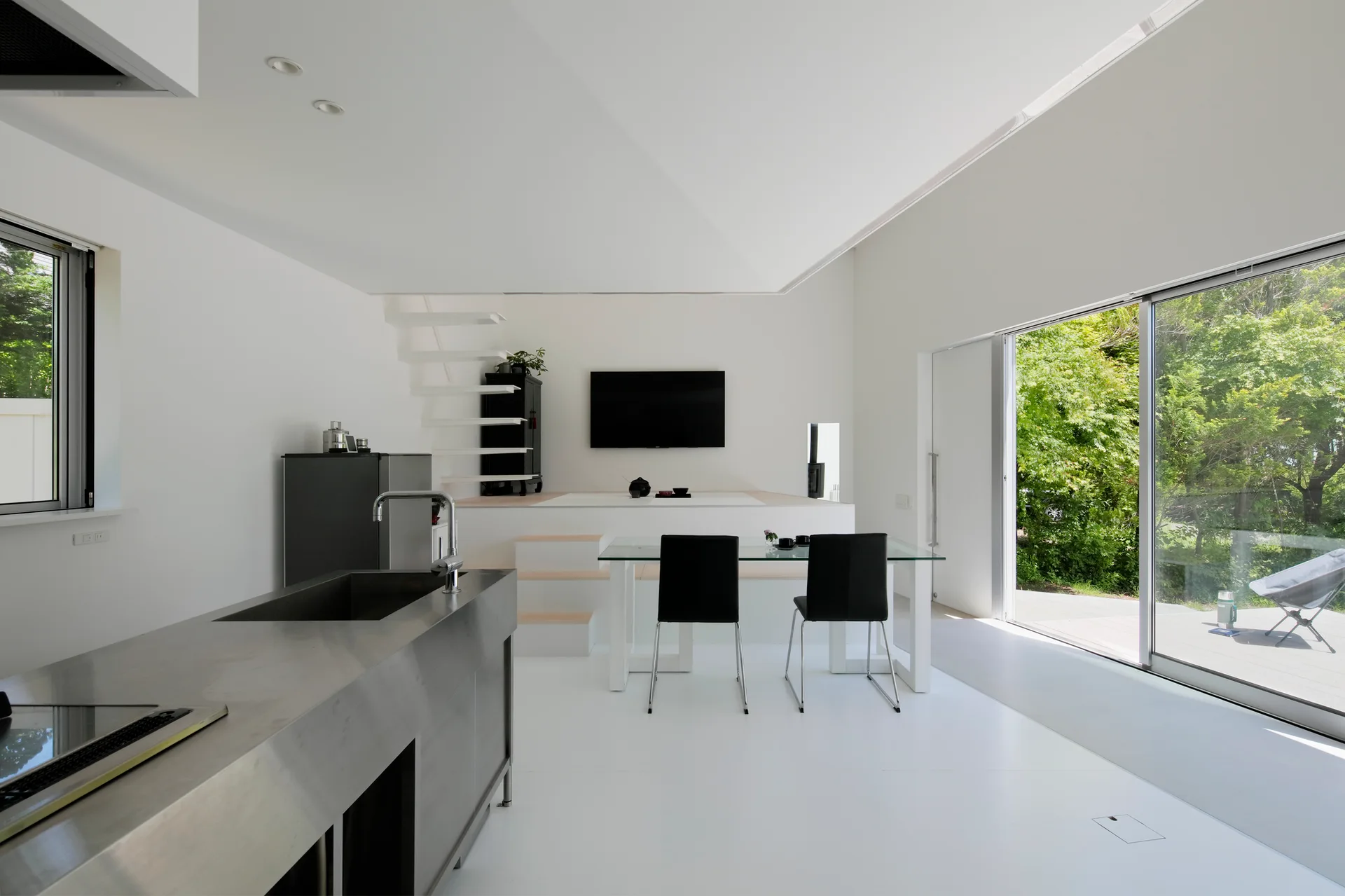Yatsugatake Annex, Takanori Ineyama Architects, Windows, Countertop, Sink, Chair