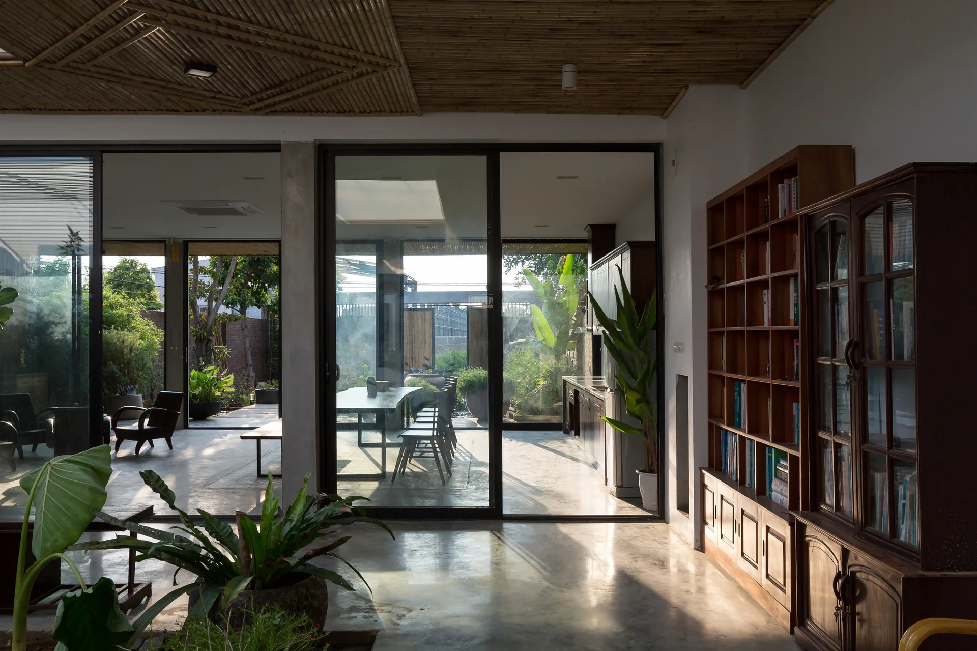 Dế House, 365 Design, Chair, Door, Windows