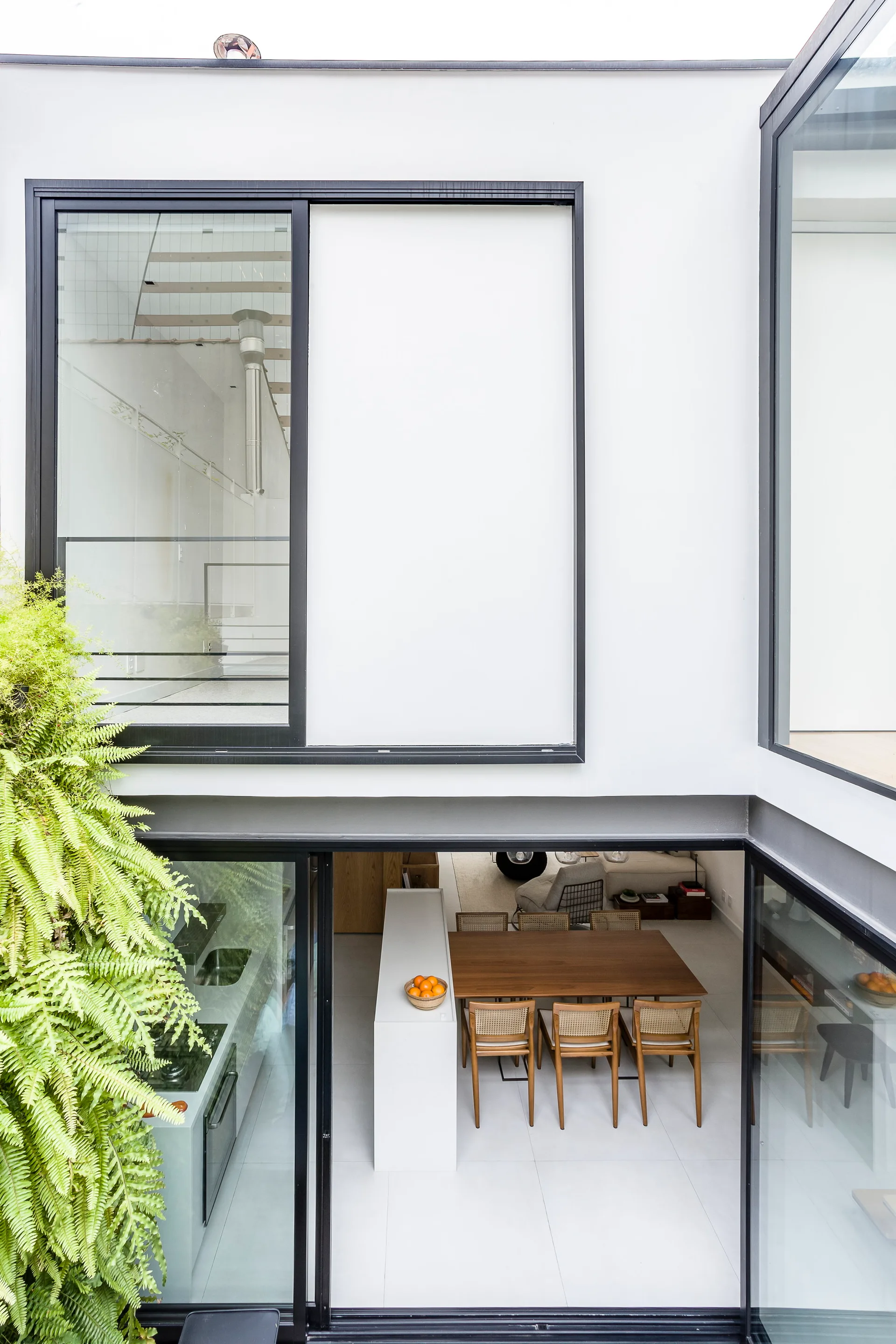 APR House, SAAG Arquitetura, Interior, Windows, Chair