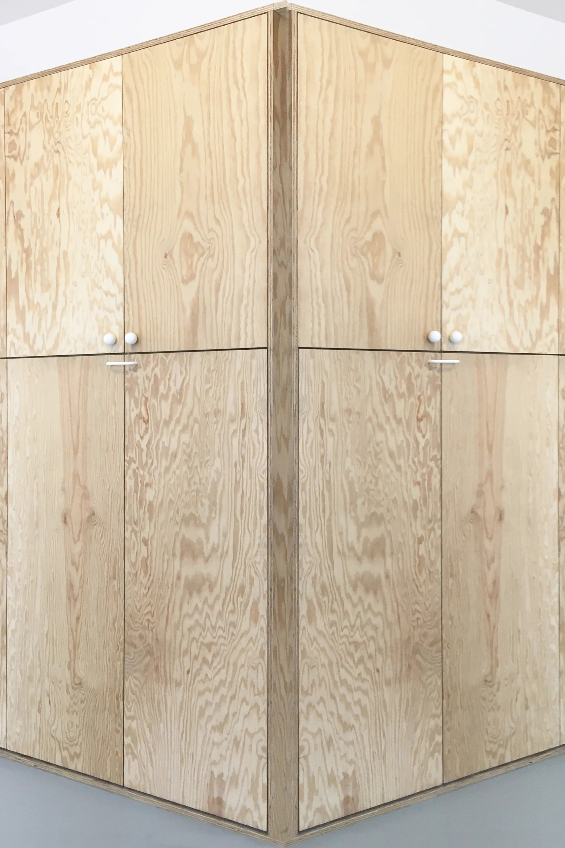 Gambetta Apartment, miogui, Interior
