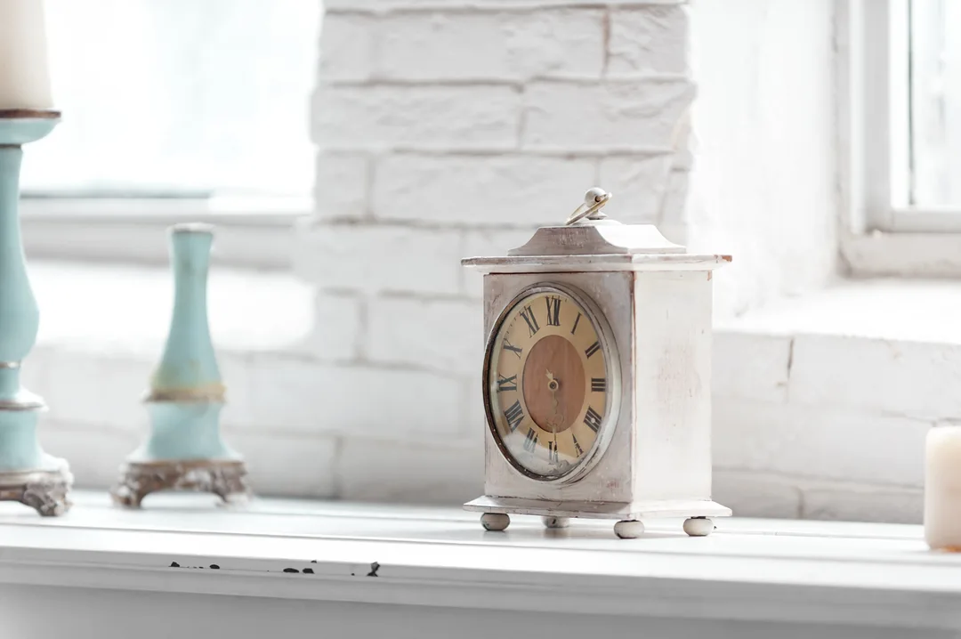 white washed shabby chic decor