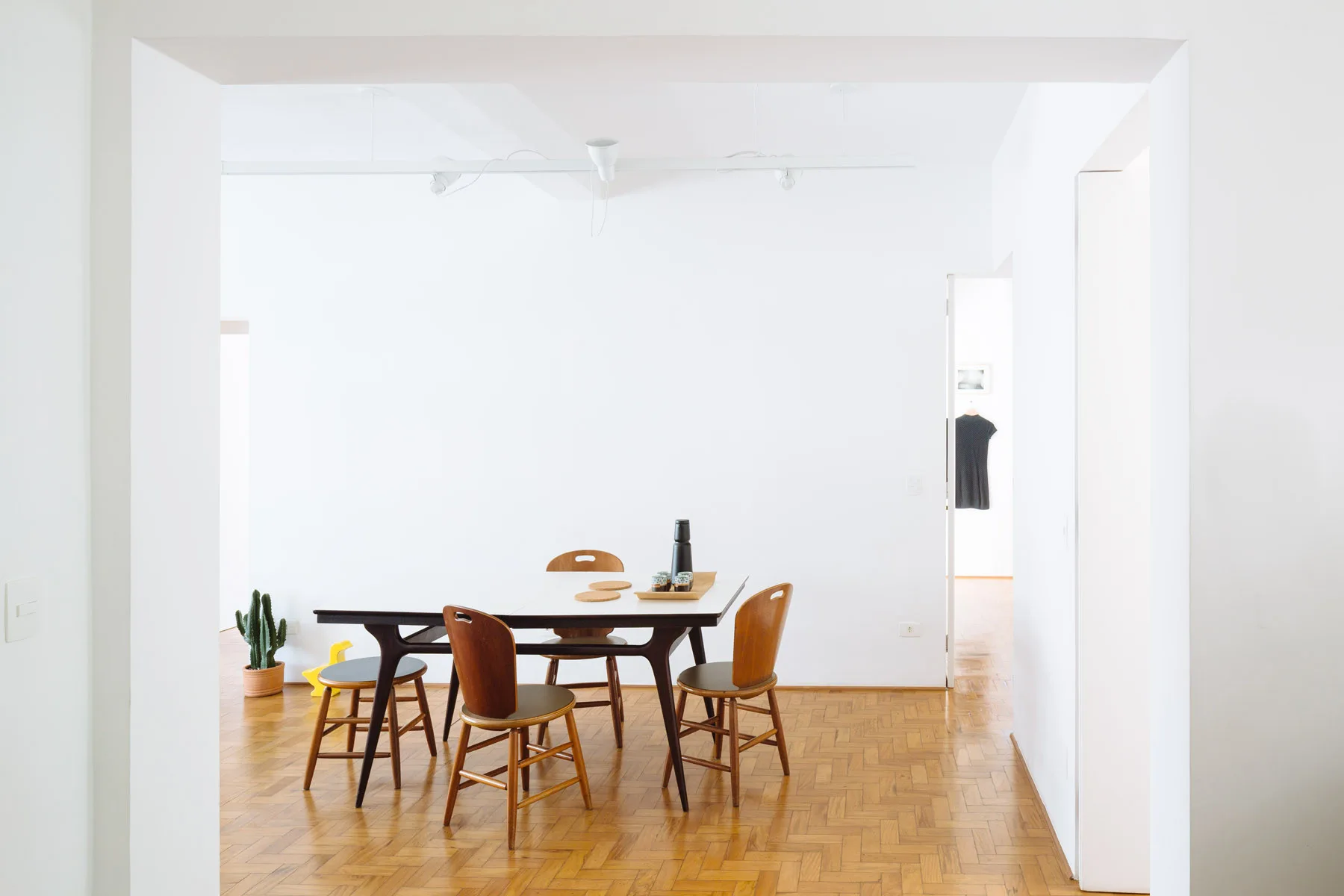 Subtle Modernization of 1950´s Apartment in São Paulo, 23 SUL Arquitetura, Table, Chair