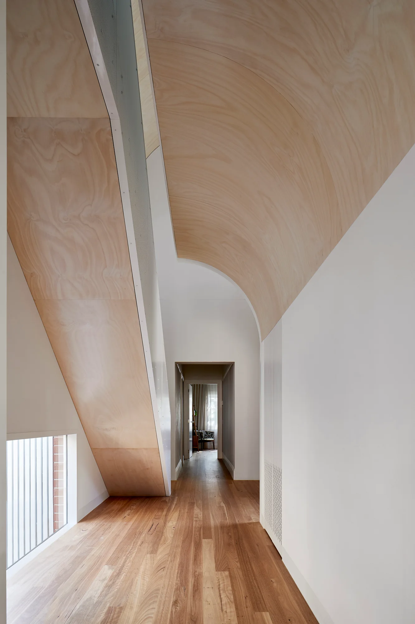 Deco House, Mihaly Slocombe, Interior