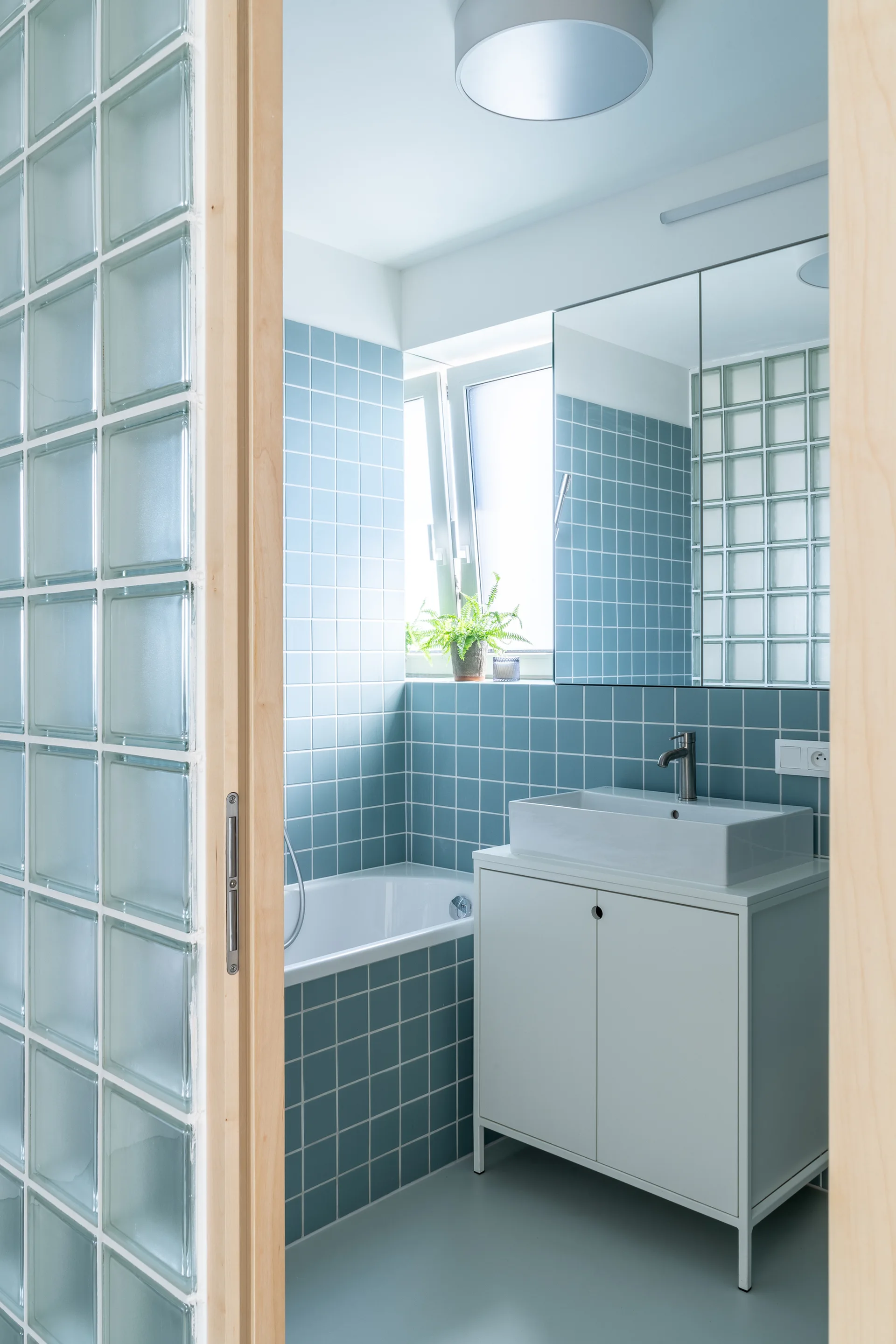 Apartment B, Grau Architects, Image 16 of 35