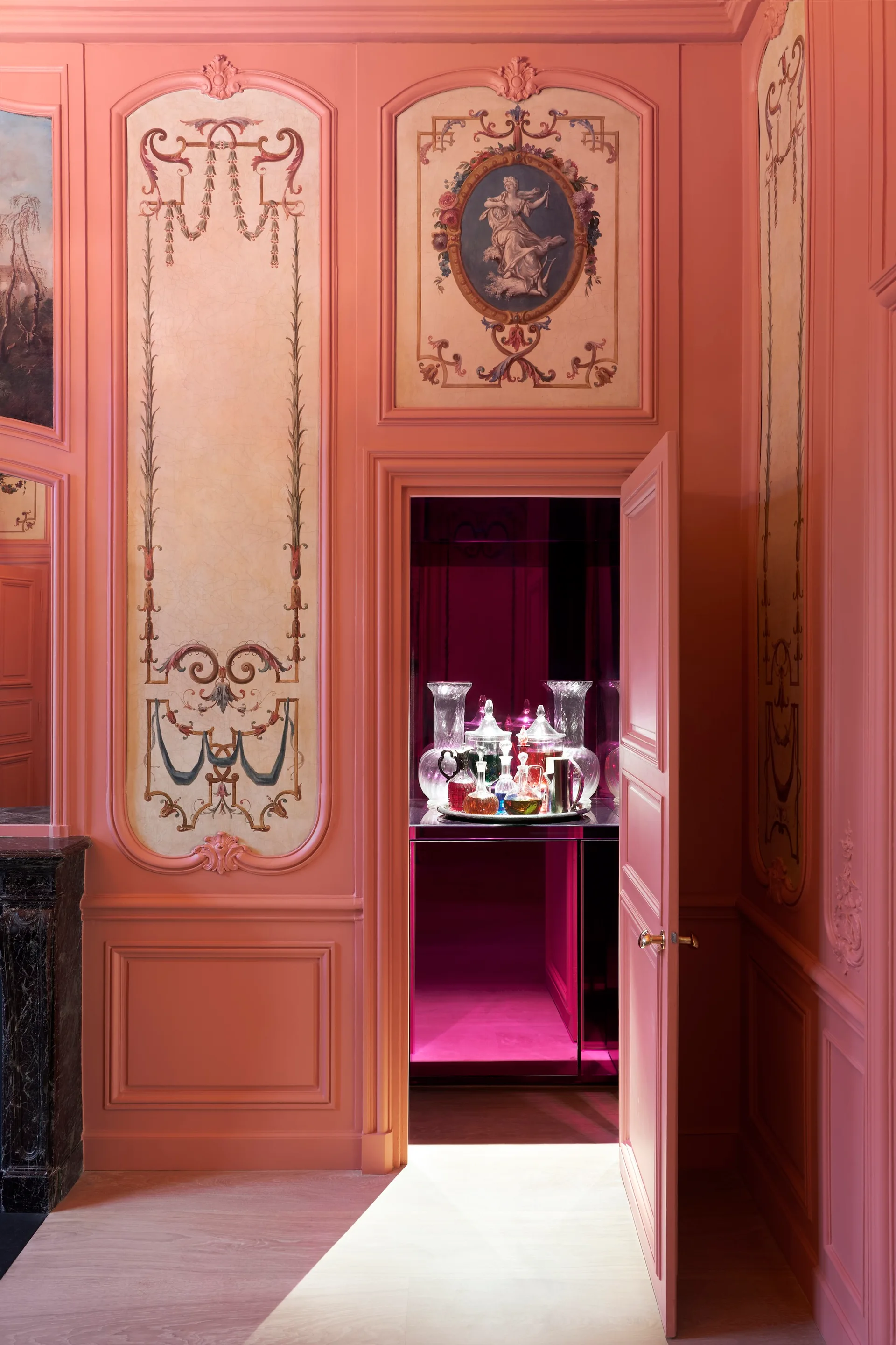 Paris Apartment, Wood Marsh, Image 10 of 20