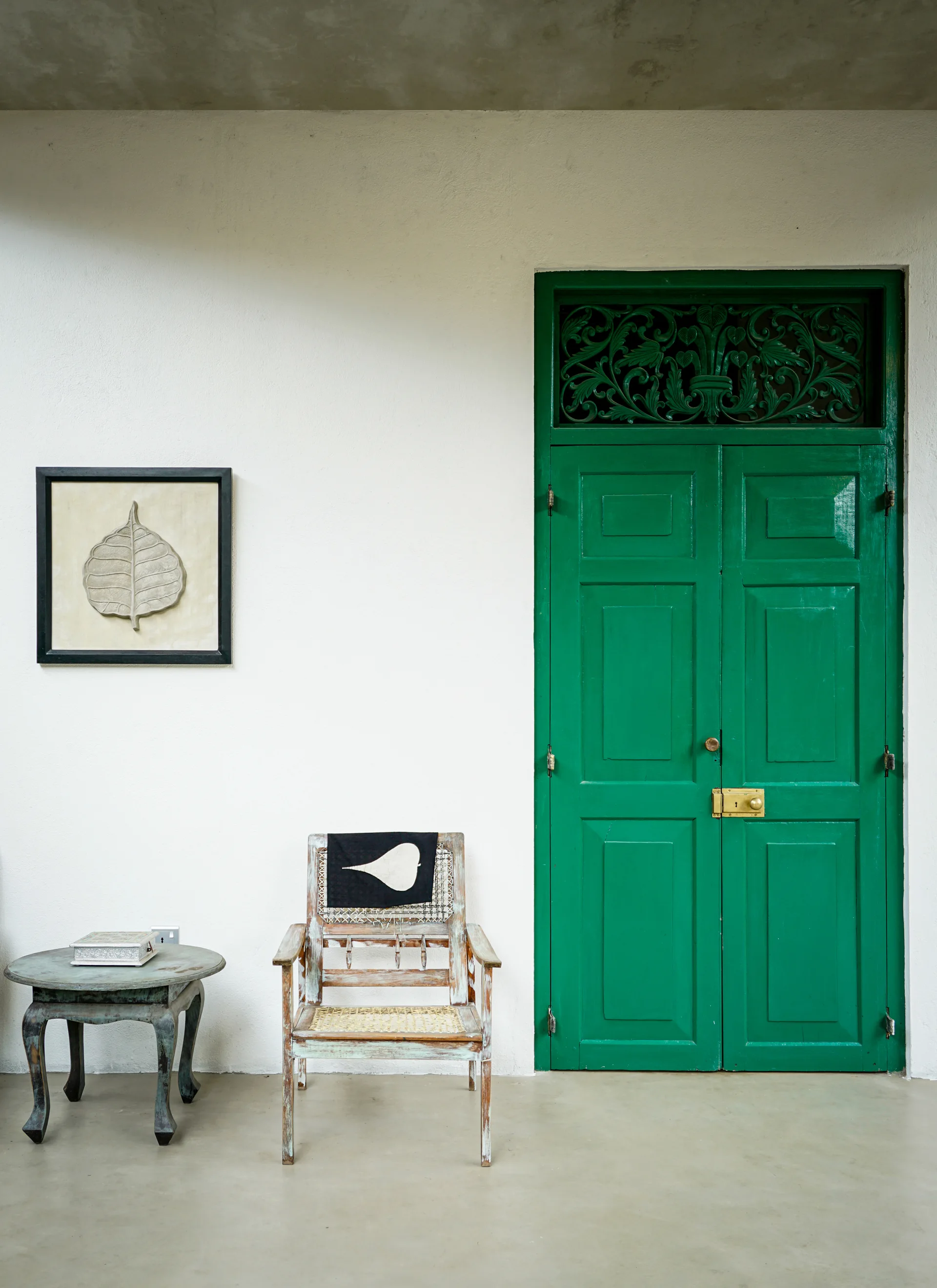 The “cul-de-sac” Residence, Chathurika Kulasinghe, Architect, Interior, Table, Door, Bench, Windows