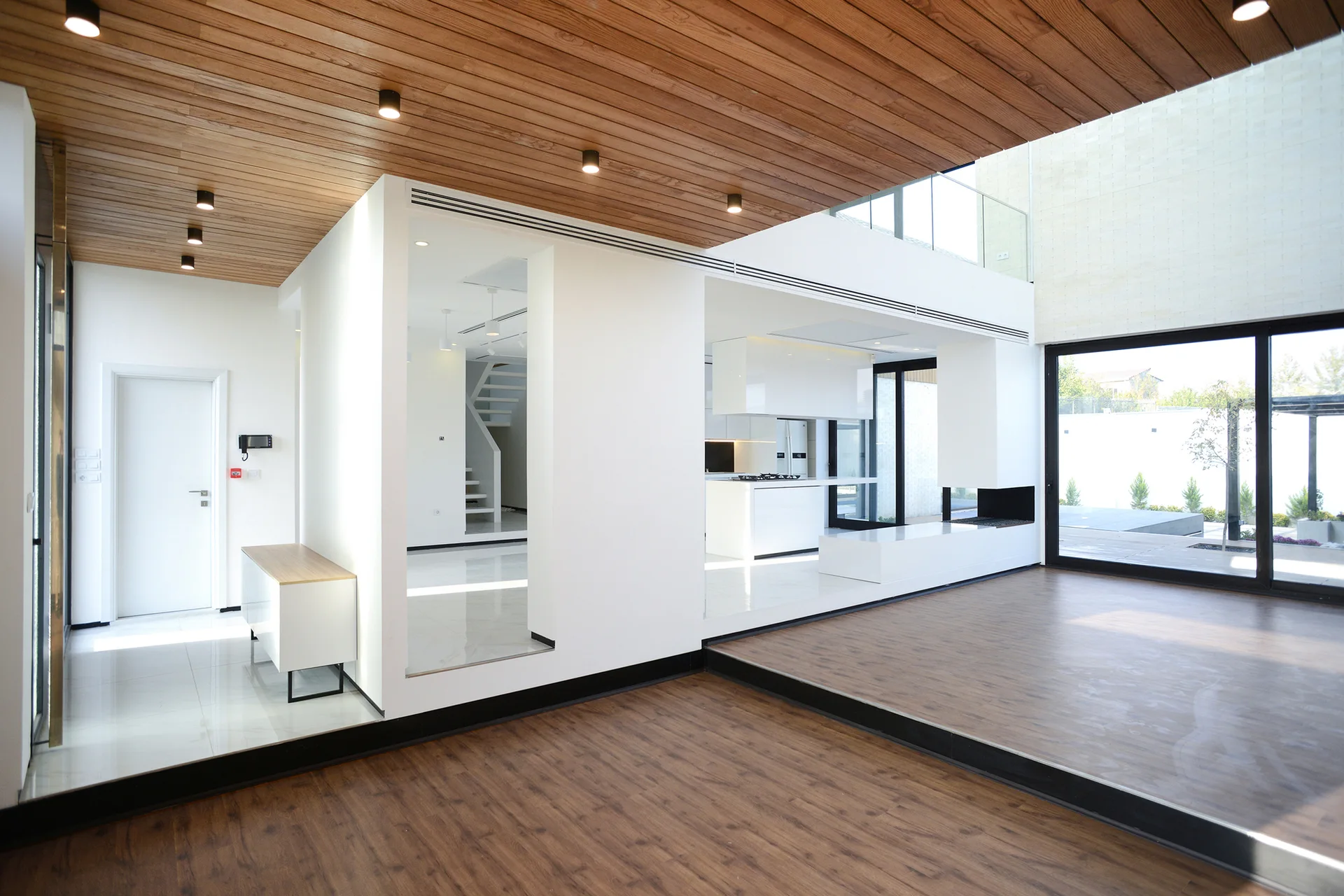 Koohsar Villa, AsNow Design & Construct, Interior, Kitchen, Windows, Beam