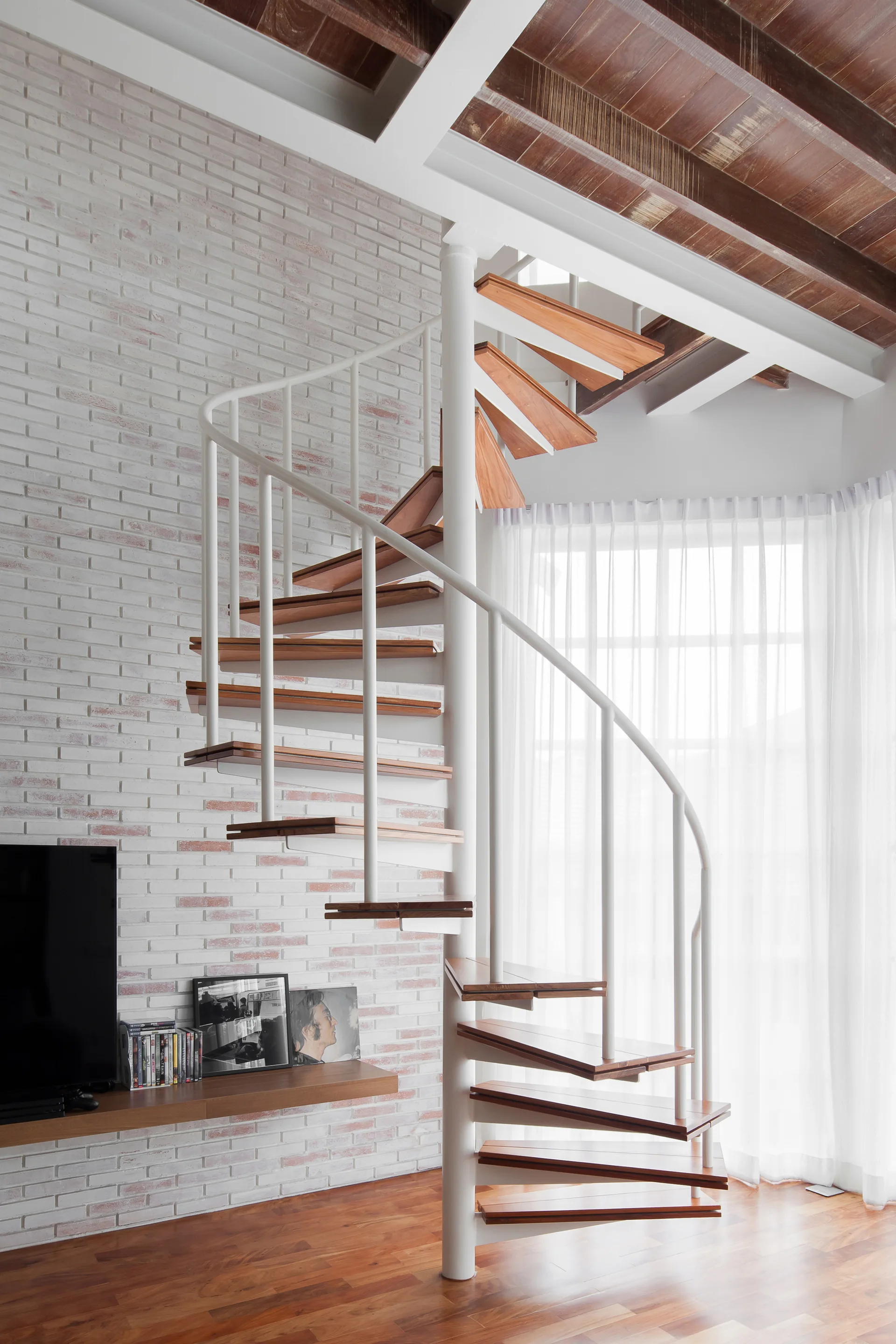 The Renovation of Ngamwong-wan 44, FATTSTUDIO, Stairs, Beam, Handrail