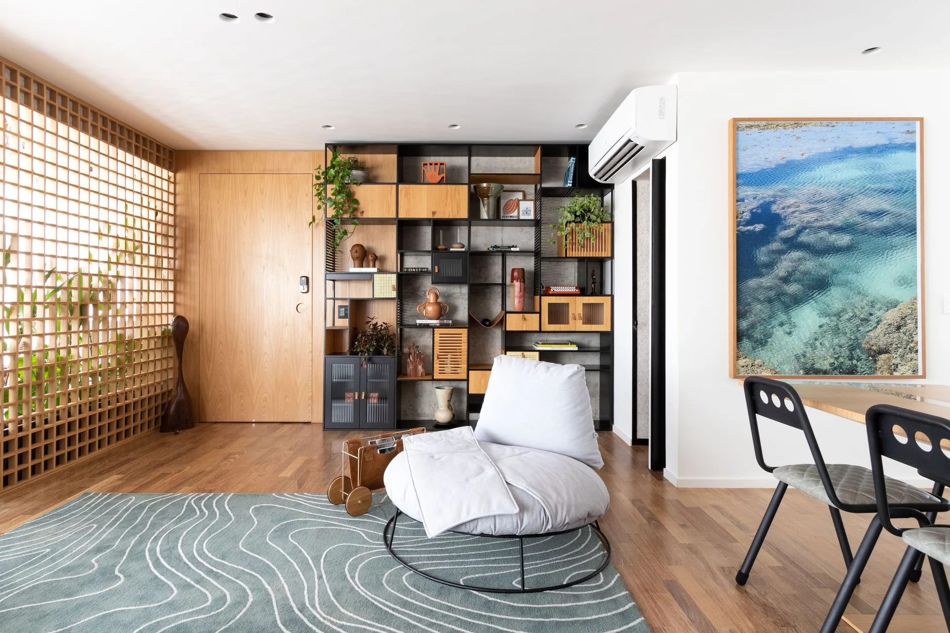 FT Apartment, ZALC Arquitetura, Interior, Bedroom, Shelving, Chair