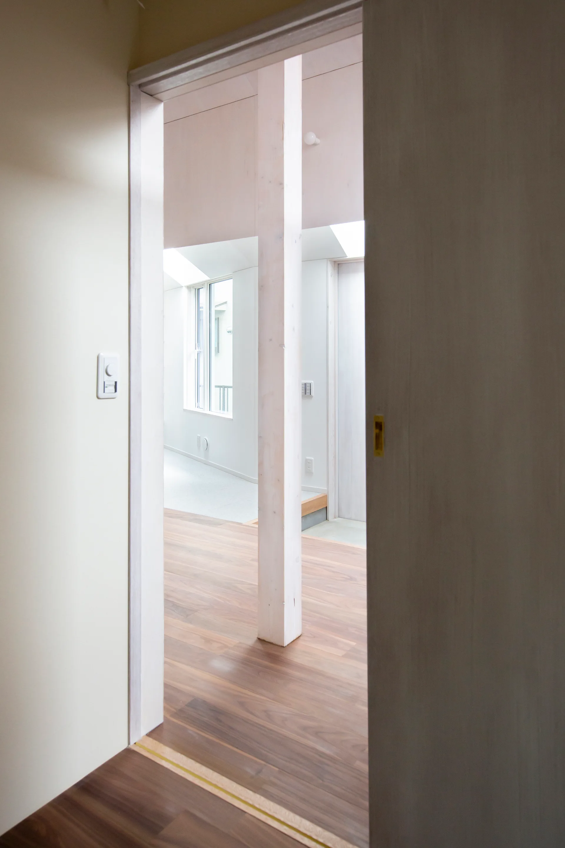 House in Mimuro, Ohmura Nakamura Atelier, Interior, Door, Windows