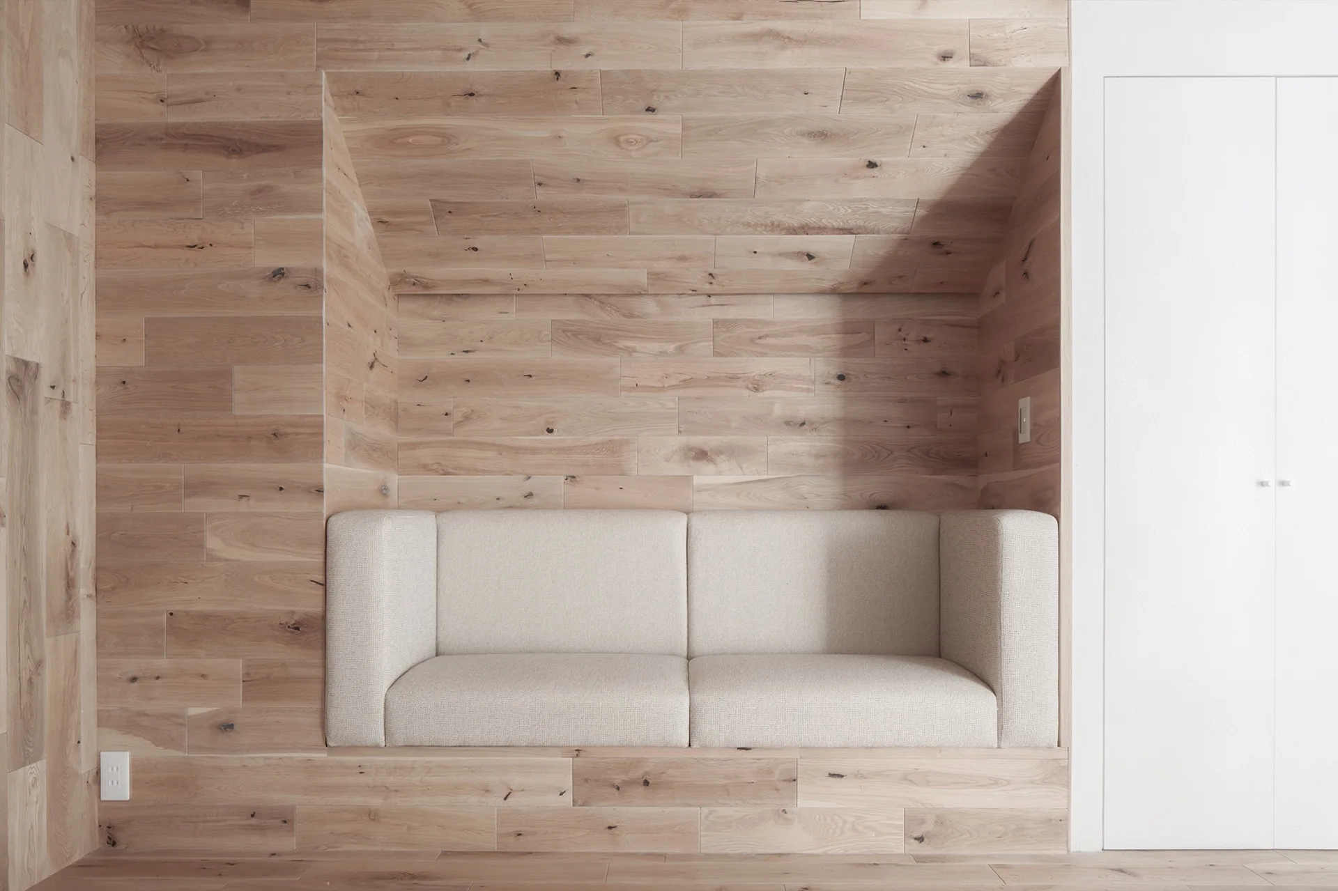 Shibuya Apartment 201, HOAP, Shelving