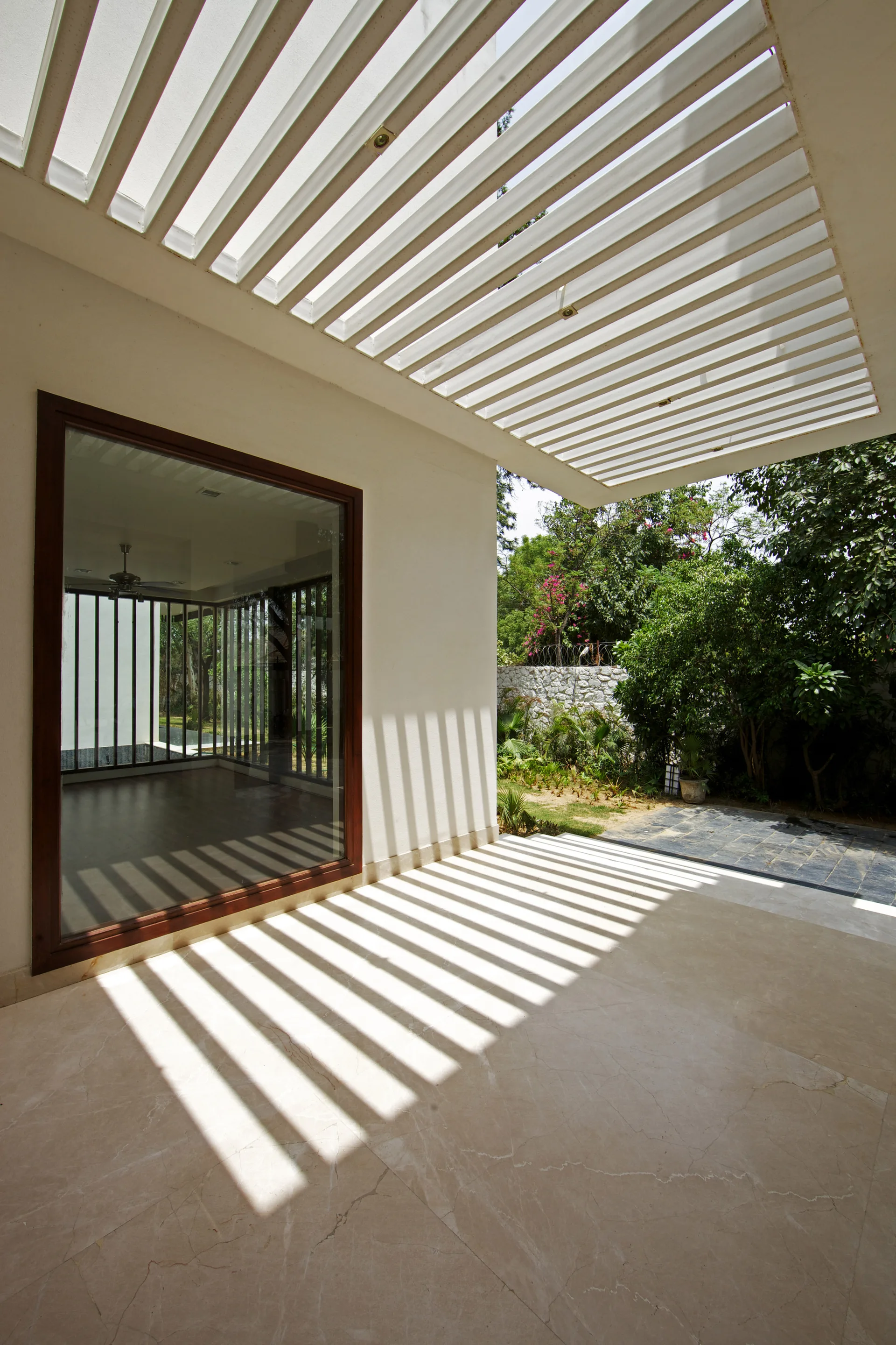 Sachdeva Farmhouse, Spaces Architects@ka, Facade
