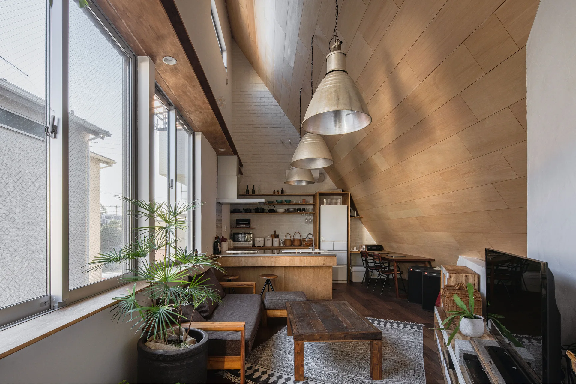 8.5 House, DOG, Interior, Windows, Table, Chair